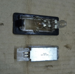 Подсветка номера лев Volkswagen Passat B7 2.5 1.8 USA 2011-2015 5N0943021B