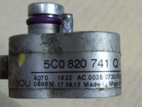 Трубка кондиционера печка-конденсер Volkswagen Passat B7 1.8 USA CPRA 2011-2017 5C0820741Q