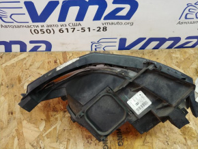 Крепление переднего бампера правое под фарой дорестайлинг FORD FLEX 2009-2019 8A8Z17C972A