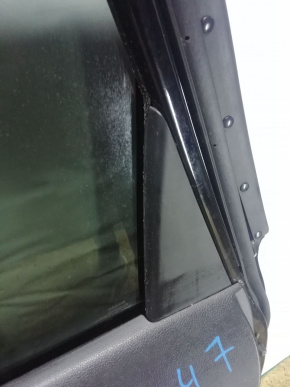 Уплотнитель двери задней правой Nissan Rogue T32 QR25DE 2014- 828306FL1A