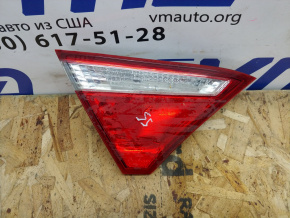 Фонарь внутренний крышка багажника левый Toyota Camry V55 2AR-FE 2015-2017 8159006410 00-00011157