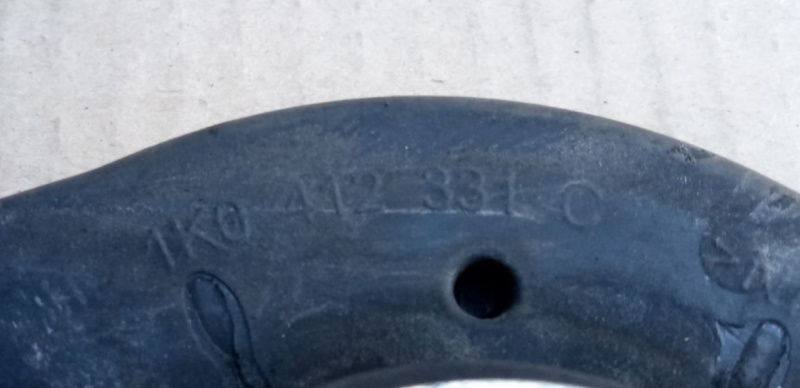 Опора амортизатора перед прав Volkswagen Passat B7 2.5 1.8 USA 2011-2015 1K0412331C