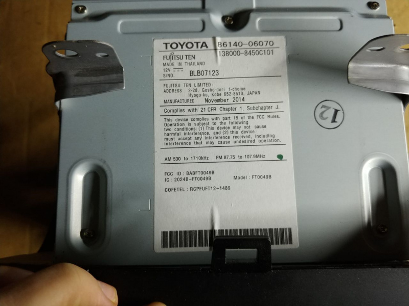 Дисплей радио дисковод проигрыватель Toyota Camry V55 2AR-FE 2015-2017 8614006660 8614006370