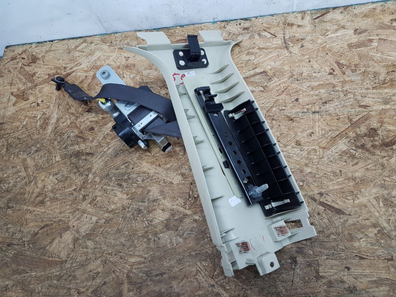 Накладка центральной стойки верхняя ремень левая FORD FLEX 2009-2019 8A8Z7424357AA