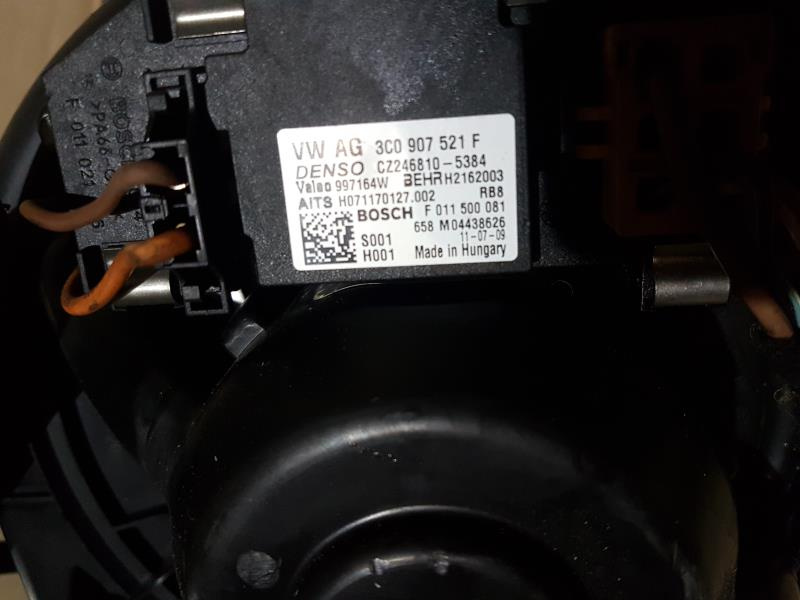 Мотор вентилятор печки Volkswagen Passat B7 2.5 1.8 USA 2011-2015 561820015D