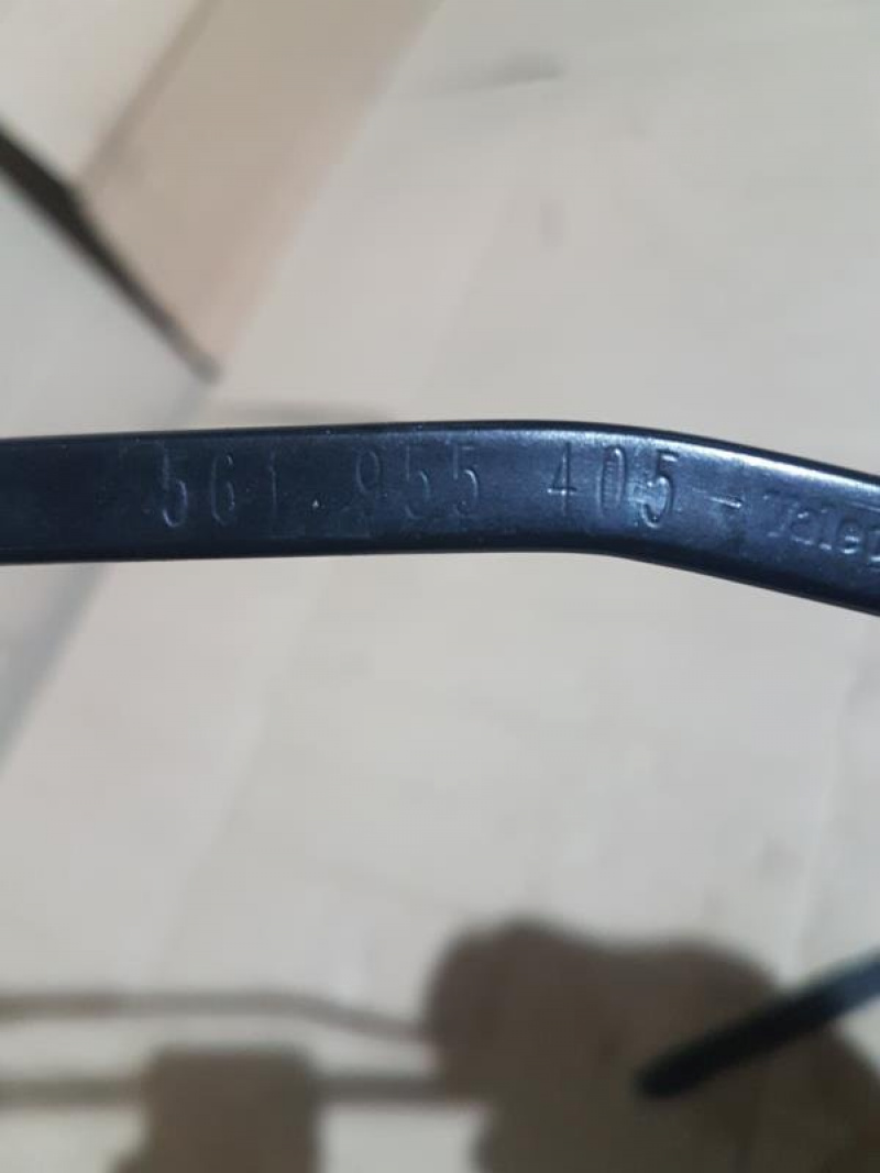 Поводок дворника прав Volkswagen Passat B7 2.5 USA CBTA 2011 561955410, 561955406