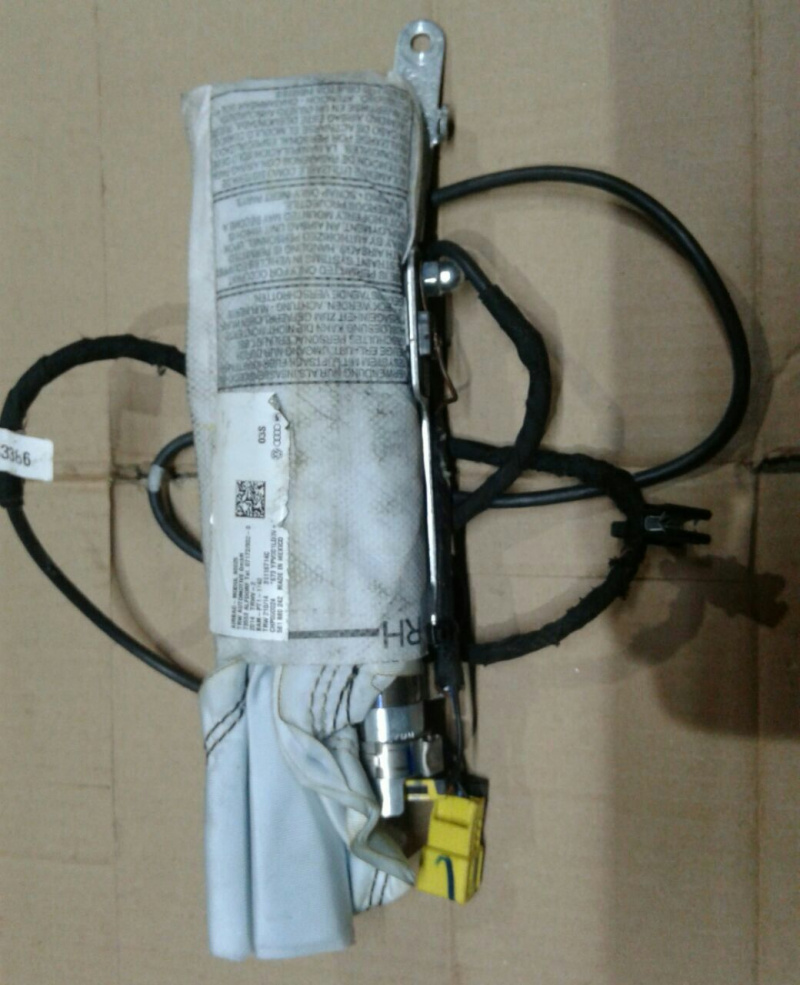 Подушка безопасности airbag сидение прав Volkswagen Passat B7 2.5 1.8 USA 2011-2015 561880242