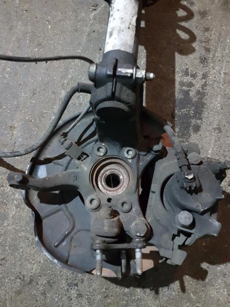 Суппорт перед лев Volkswagen Passat B7 2.5 1.8 USA 2011-2015 5N0615123