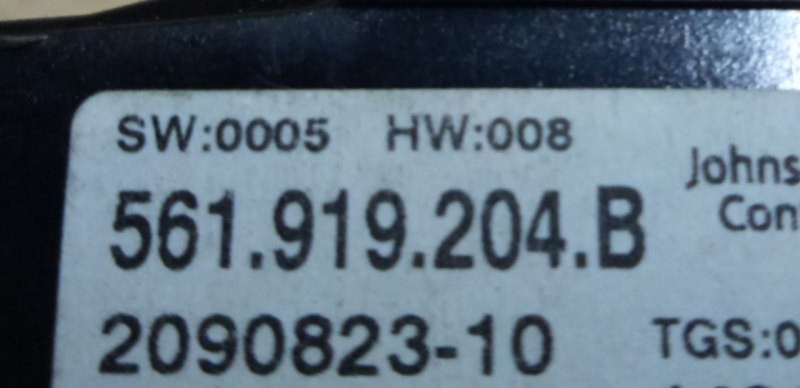 Часы Volkswagen Passat B7 2.5 1.8 USA 2011-2015 561919204B