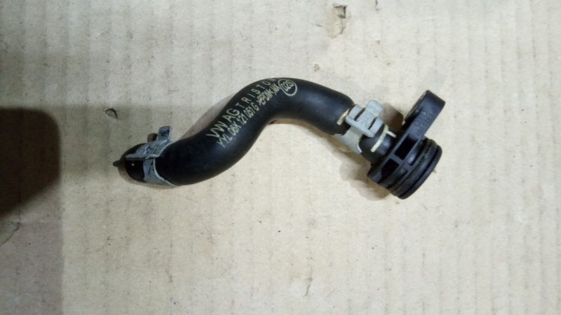 Патрубок системы охлаждения Volkswagen Passat B7 1.8 USA CPRA 2011-2015 06K121051G