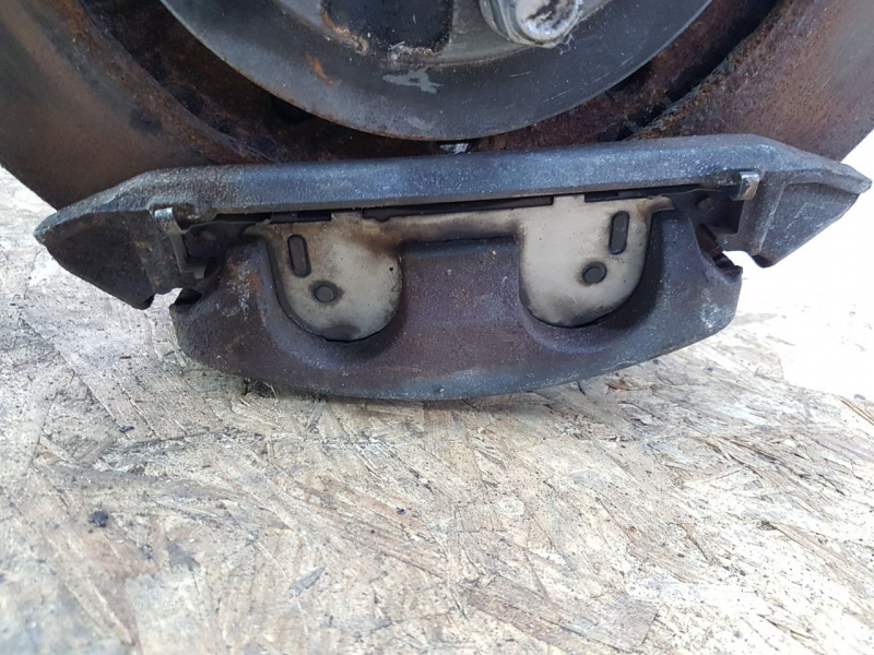 Суппорт передний правый FORD FLEX 2009-2019 8A8Z2B120AA