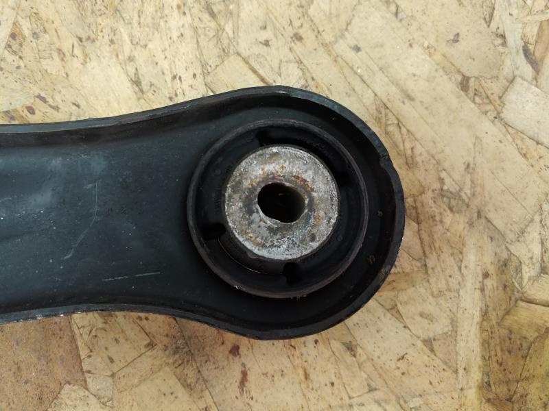 Рычаг нижний передний правый FORD FIESTA MK7 2011-2019 BE8Z3078C