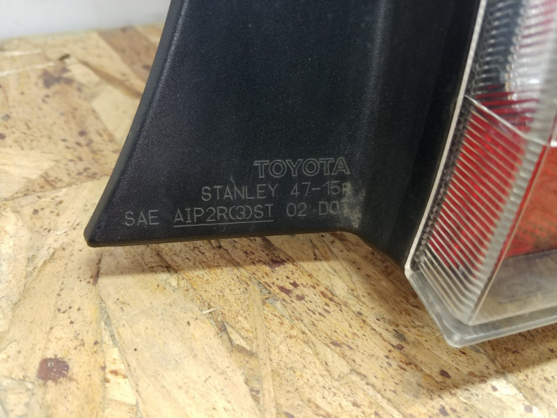 Фонарь правый Toyota PRIUS 20 2004-2005 8155147071