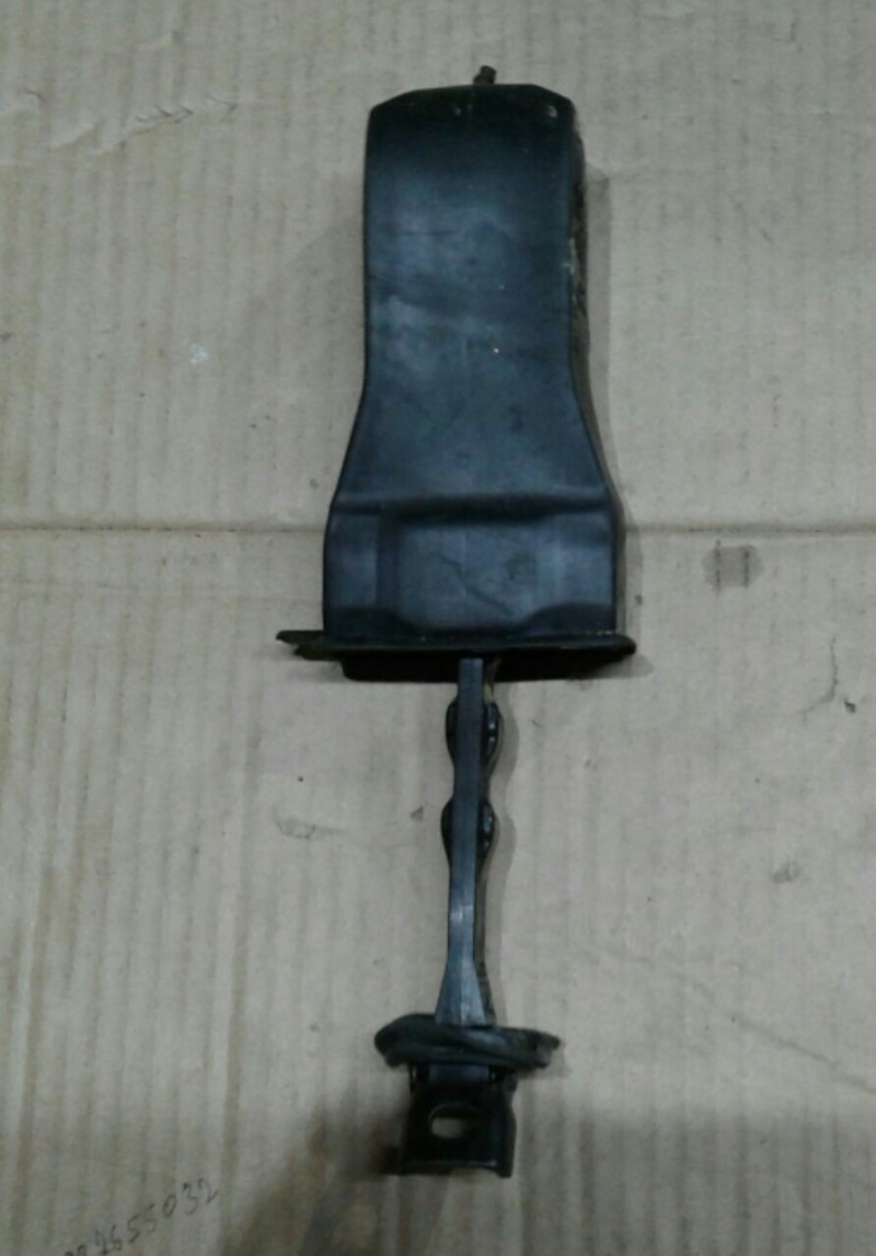 Ограничитель двери перед лев Volkswagen Passat B7 2.5 1.8 USA 2011-2015