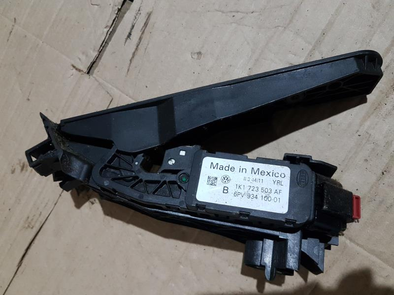 Педаль газа Volkswagen Passat B7 2.5 1.8 USA 2011-2015