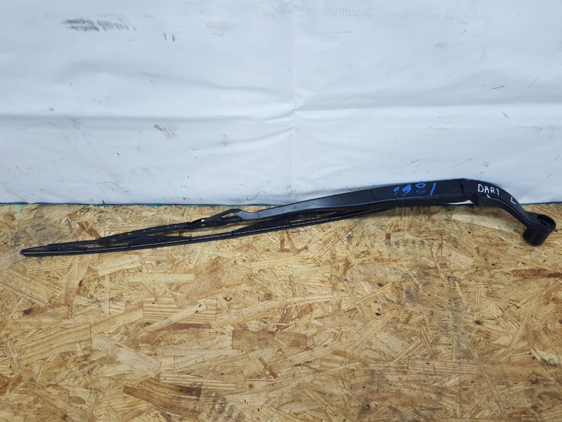 Поводок дворника левый DODGE DART 2013-2016 68156265AB 68156265AB