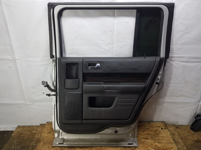 Обшивка двери карта задняя правая FORD FLEX 2009-2019 9A8Z7427406AA