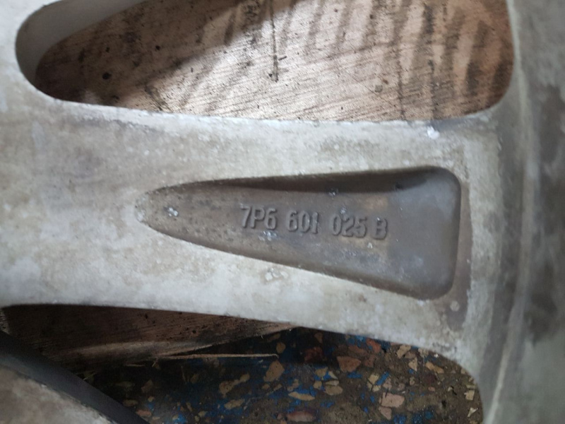 Комплект дисков Tacora R18*8J 5*130 ET53 Volkswagen Touareg 7P6601025B