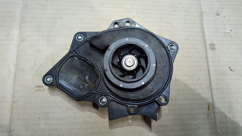 Помпа водяная (насос) охлаждения Volkswagen Passat B7 1.8 USA CPRA 2011-2017 06K121011B