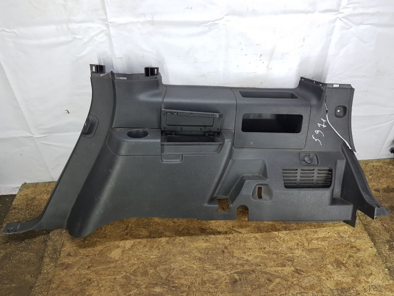 Обшивка арки правая FORD FLEX 2009-2019 8A8Z7431112AB